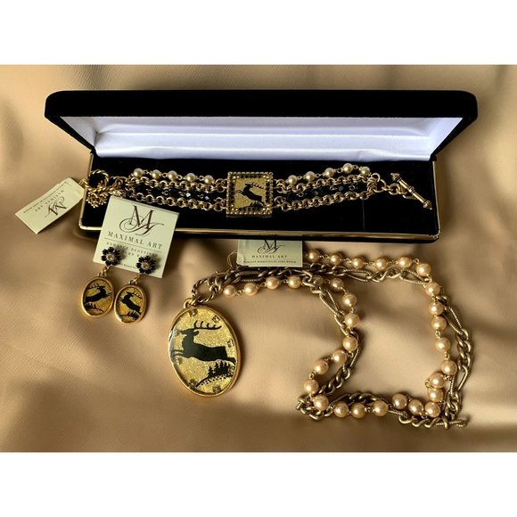 NWT Maximal Art Reindeer Christmas Earrings, Necklace, and Bracelet Set - Picture 1 of 12